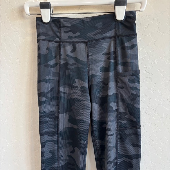Gap Teen XXL Black Camo Leggings - Picture 2 of 4